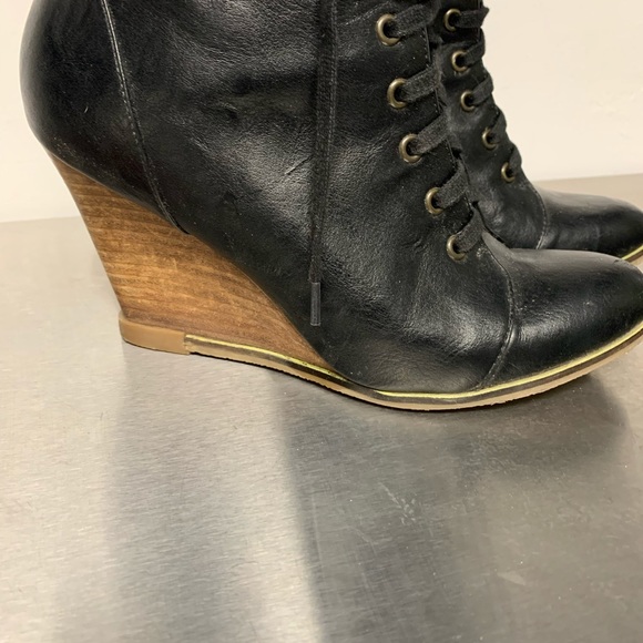Black wedge lace up bootie - Picture 2 of 5